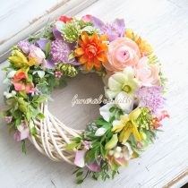 リビングにも飾れる仏花リース