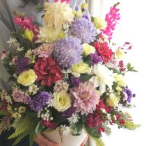 華やか好きな方への3回忌の供花として